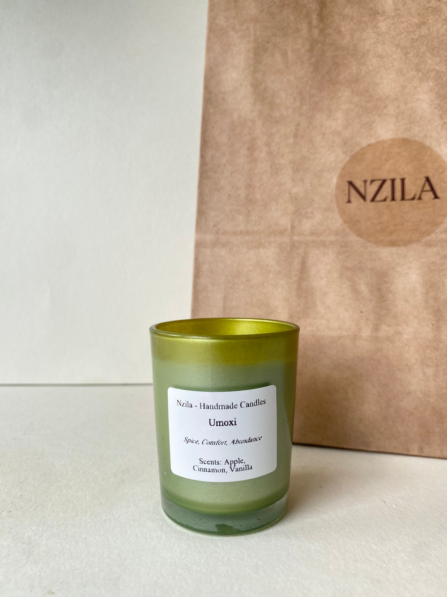 Umoxi - Maça, Canela e Baunilha